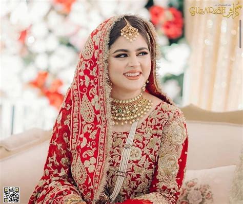 Mehndi Outfits for Brides Online: Enhance Your Wedding Radiance with Exquisite Ensembles