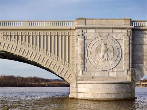 Memorial Bridge