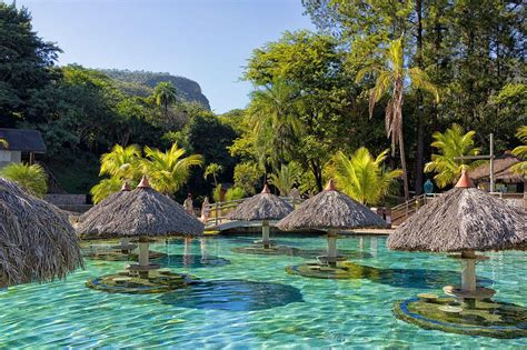 Mergulhe no Paraíso das Águas Termais