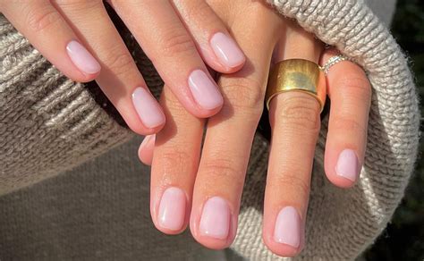 Mesmerizing Manicures for a Summer Sojourn