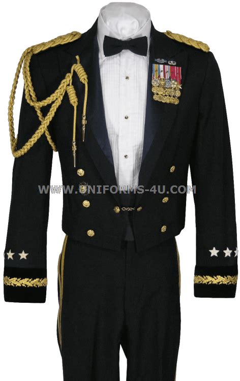 Mess Dress Army: A Guide to the Formal Wear of the U.S. Army