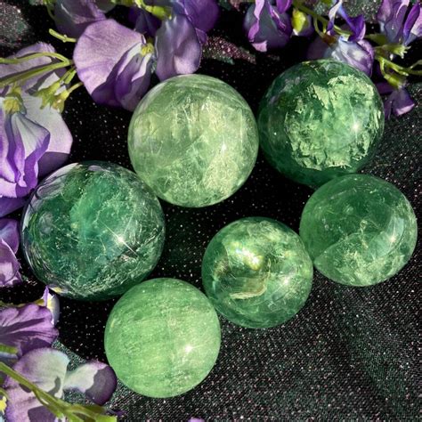 Metaphysical Properties of Green Fluorite: A Guide to Its Transformative Powers