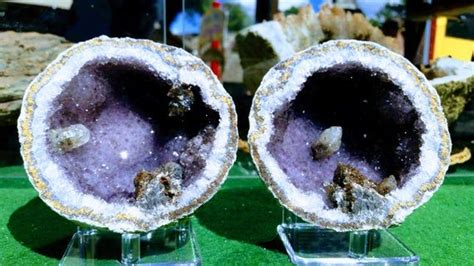 Mexican Geodes: Unveiling the Enchanting World of Crystals from the Heart of Mexico