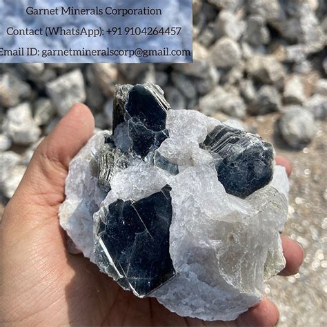 Mica and Quartz: A Dynamic Duo for Sustainable and Innovative Industries