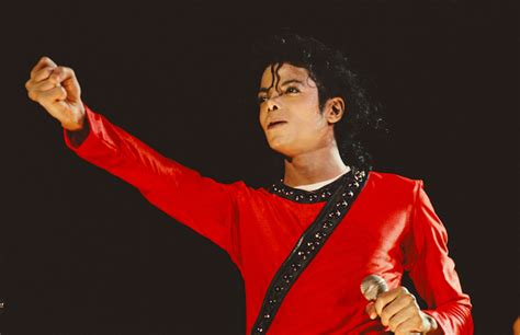 Michael's Red Shirt: A Symbol of Confidence and Inspiration