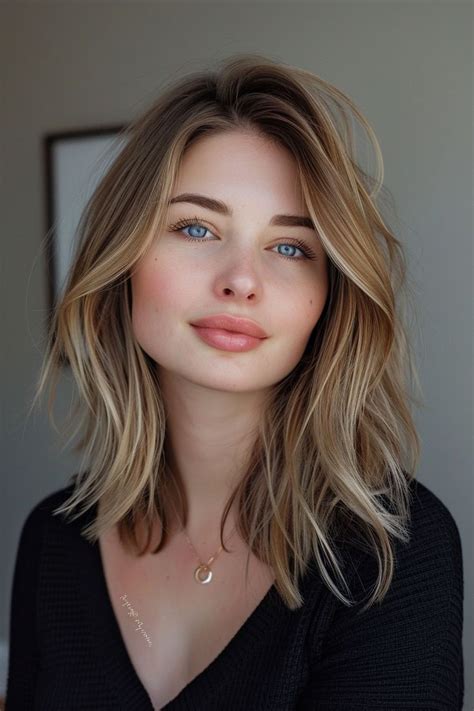 Mid Length Haircuts Blonde: Enhance Your Style with Effortless Chic