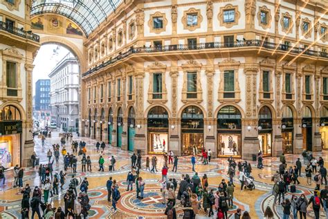 Milano Time Now: 24/7 Guide to the Italian Fashion Capital