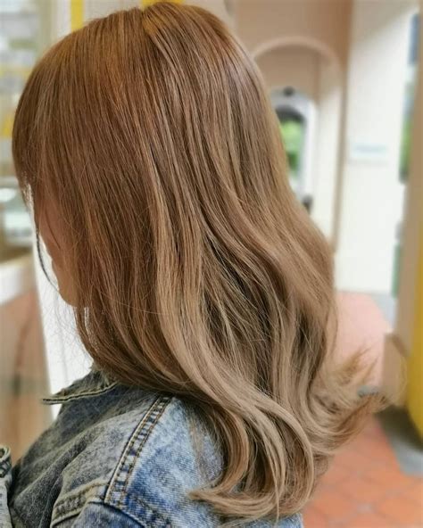 Milk Tea Hair: Indulge in the Warmth of Autumn Hues