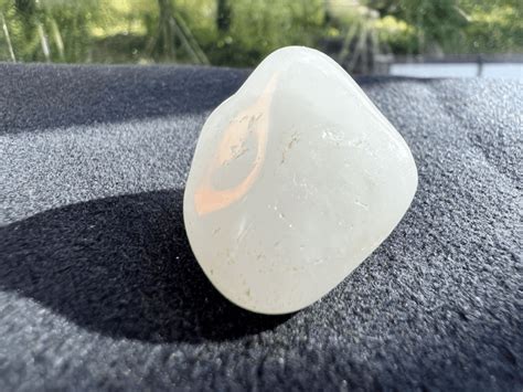 Milky Quartz Raw: The Ultimate Guide to Its Properties, Uses, and Applications