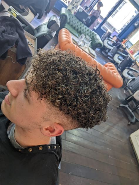 Minimum Hair Length for Perm for Guys: A Guide to Achieving the Perfect Curls