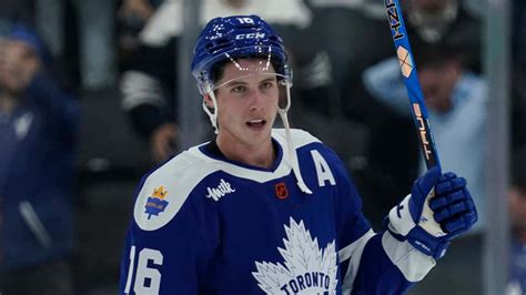 Mitchell Marner: The Maple Leafs' Magical Martian