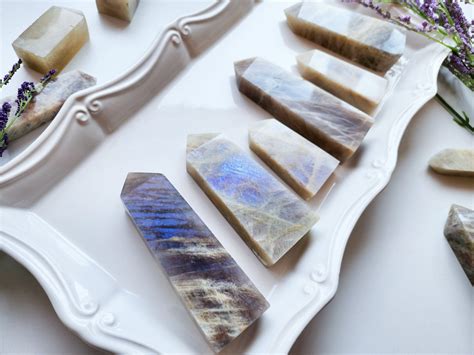 Mixing sunstone and moonstone incorrectly: