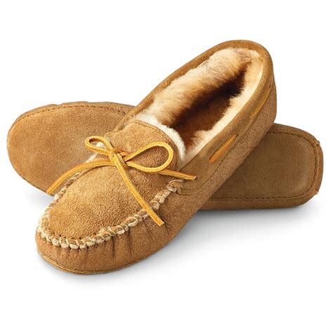 Moccasin slippers