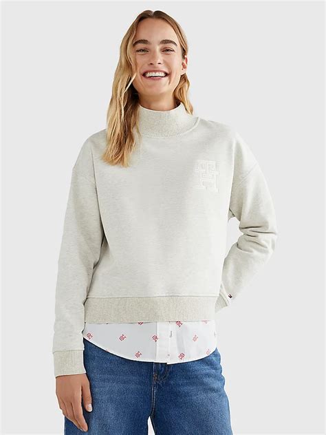 Mock Neck Sweatshirts: The Ultimate Wardrobe Staple for Style and Comfort