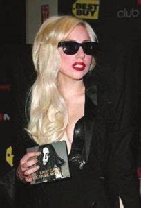 Modern Blonde Wavy Long Lady Gaga Wigs: A 2025 hair Forecast