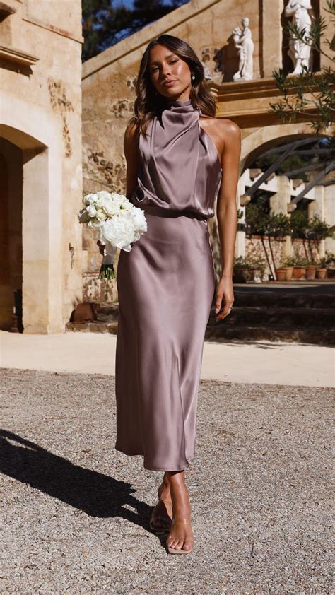 Modest Mother of the Bride Dresses: A Guide to Finding the Perfect Outfit