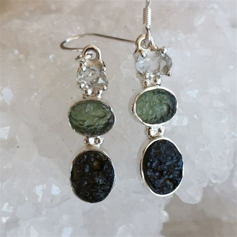 Moldavite Earrings: 24 Guide for Protection, Energy & Healing