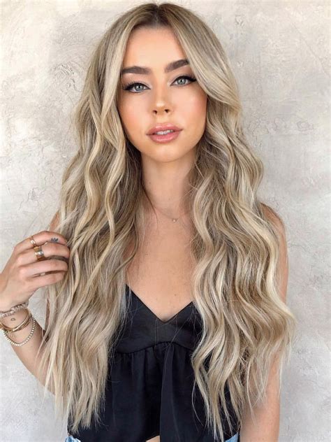 Monofilament Wavy Synthetic 20" Long Blond Wigs