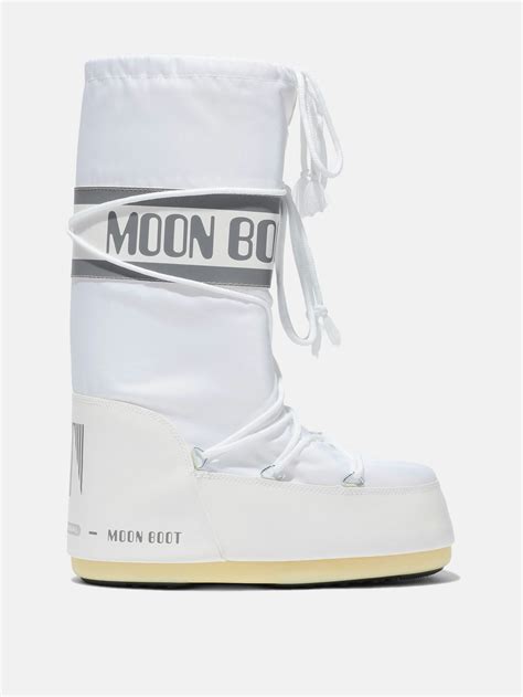 Moon Boots for Men: Embrace the Celestial Style