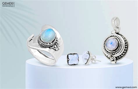 Moonstone's Enduring Allure: 9 Enchanted Properties and Countless Applications