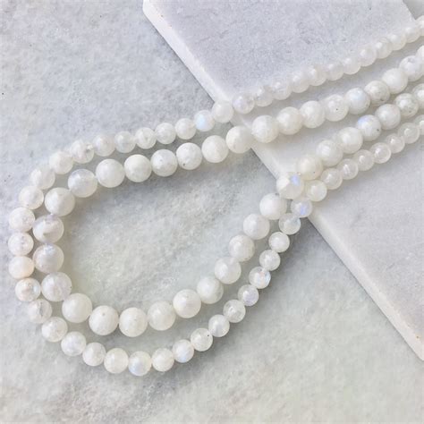 Moonstone Bead Necklace: A Shimmering Gemstone for Tranquility and Intuition