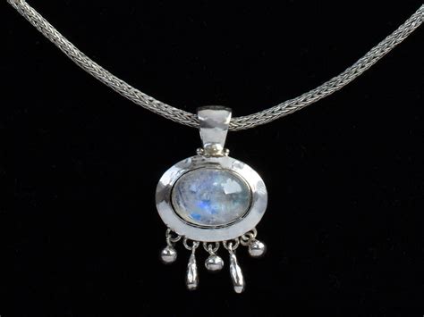 Moonstone Necklace: A Guide to Shimmering Elegance and Inner Healing