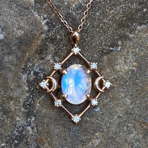 Moonstone Necklace: A Shimmering Talisman of Mystery and Enchantment