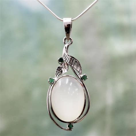 Moonstone Necklace: An Enchanting Gemstone with Mystical Allure