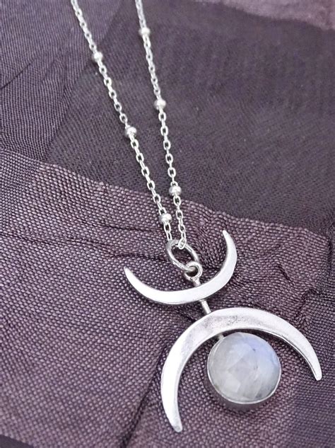 Moonstone Necklace: Embrace the Enchanting Allure of Mystical Moonlight