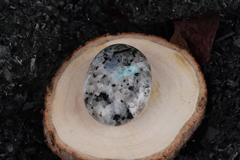 Moonstone Palm Stone: A Mystical Stone with Enchanting Allure