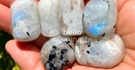 Moonstone Tumbled: 11,000+ Benefits, Uses, and Healing Properties