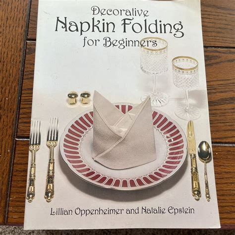 More Decorative Napkin Folding Reader