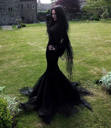 Morticia's Bewitching Wardrobe: Garb for the Modern Gothic Goddess