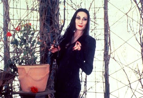 Morticia Addams: An Iconic Figure with an Unforgettable Outfit