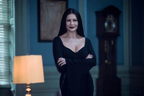 Morticia Addams 2022: A Timeless Fashion Icon