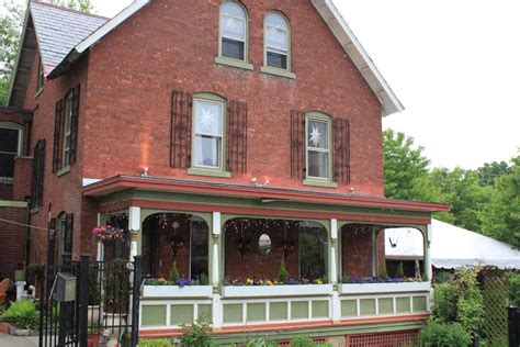 Mouzon House Saratoga NY: 200 Years of Hauntings