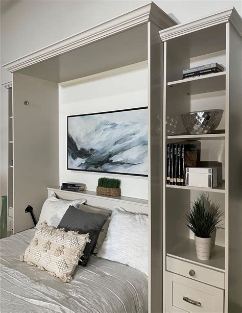 Murphy Beds: Fold Away for Space Optimization