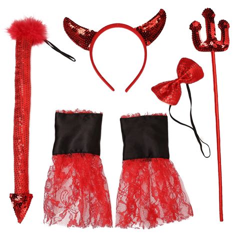 Must-Have Costume Accessories: