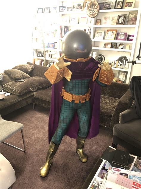 Mysterio Cosplay: Embody the Master of Illusion