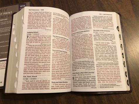 NIV Reference Bible Giant Print Leathersoft Burgundy Pink Kindle Editon