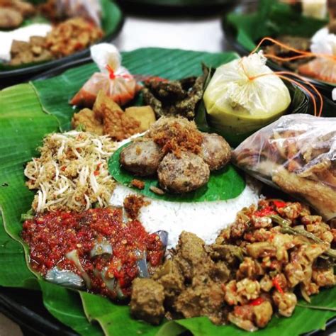 Nasi Ambeng Delivery: A Burgeoning Industry