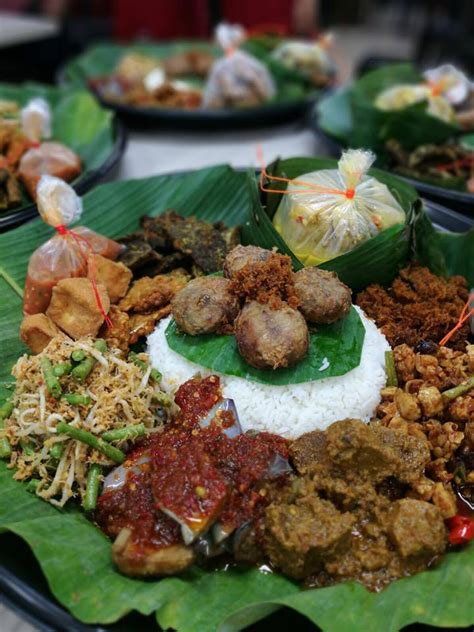 Nasi Ambeng Singapore: A Comprehensive Guide to 20 of the Best Restaurants