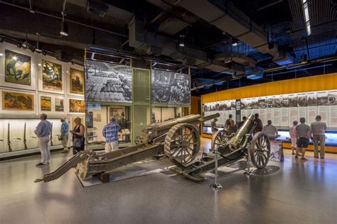 National World War 1 Museum: Witnessing the Great War Through 8,318 Artifacts and 5,000 Photographs