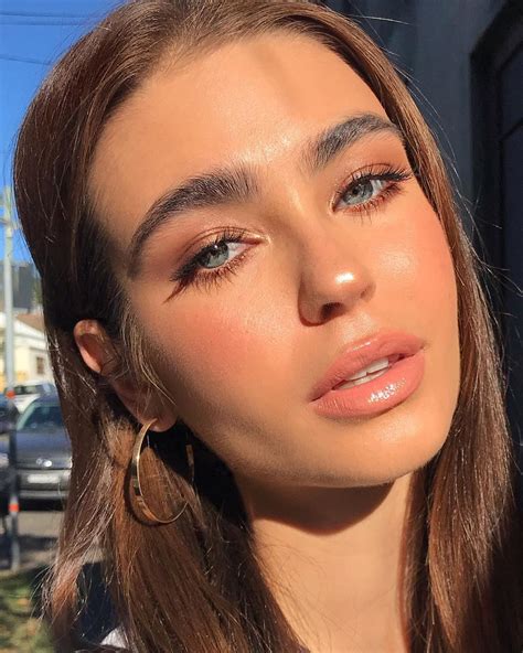 Natural, sun-kissed look: