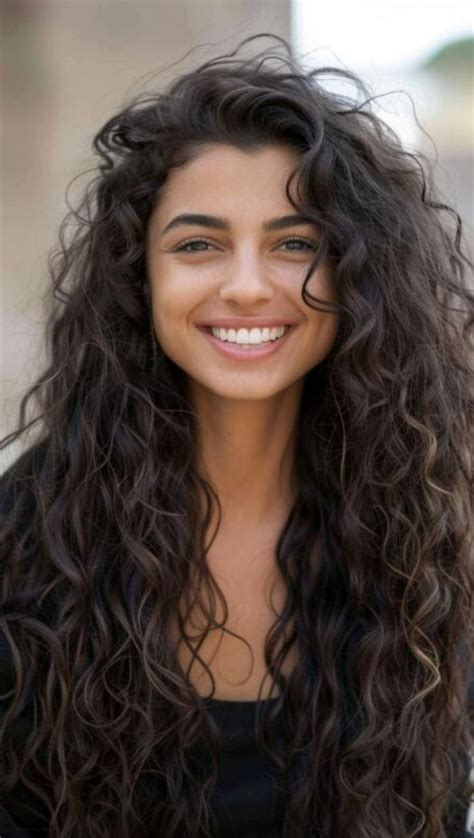 Natural Curly Cuts: Embrace Your Unique Hair Texture