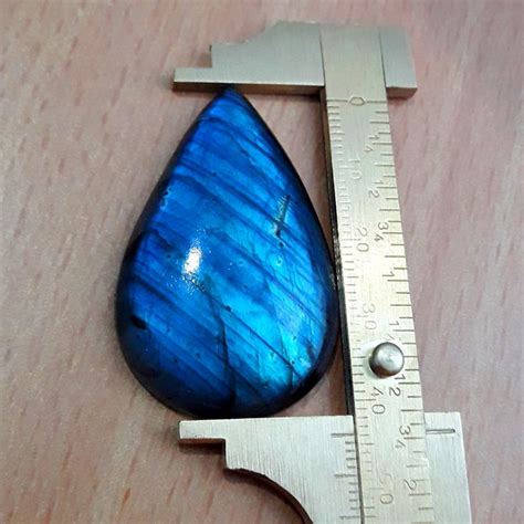 Natural Labradorite: The Gemstone That Beats the Rest