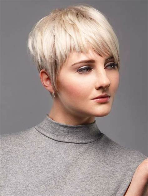 Natural Looking Short Wigs: Straight Blonde Synthetic Wigs for 2025 - The Ultimate Guide