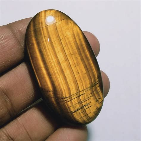 Natural Tiger Eye Stone: The Eye That Shines