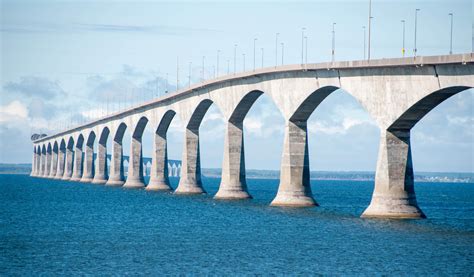 Navigating the Confederation Bridge: A Comprehensive Guide to Prince Edward Island's Gateway