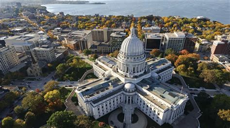 Navigating the Escort Scene in Madison, WI: A Comprehensive Guide